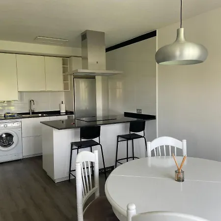 173a Amplio Moderno By R2r Consulting *